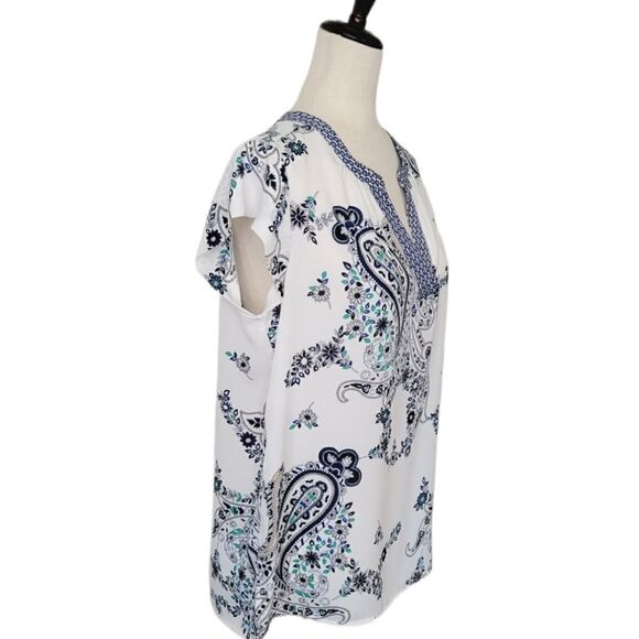 Liz Claiborne Blue Floral & Paisley Patterned V-neck Cap Sleeve Chiffon Blouse - Picture 2 of 9